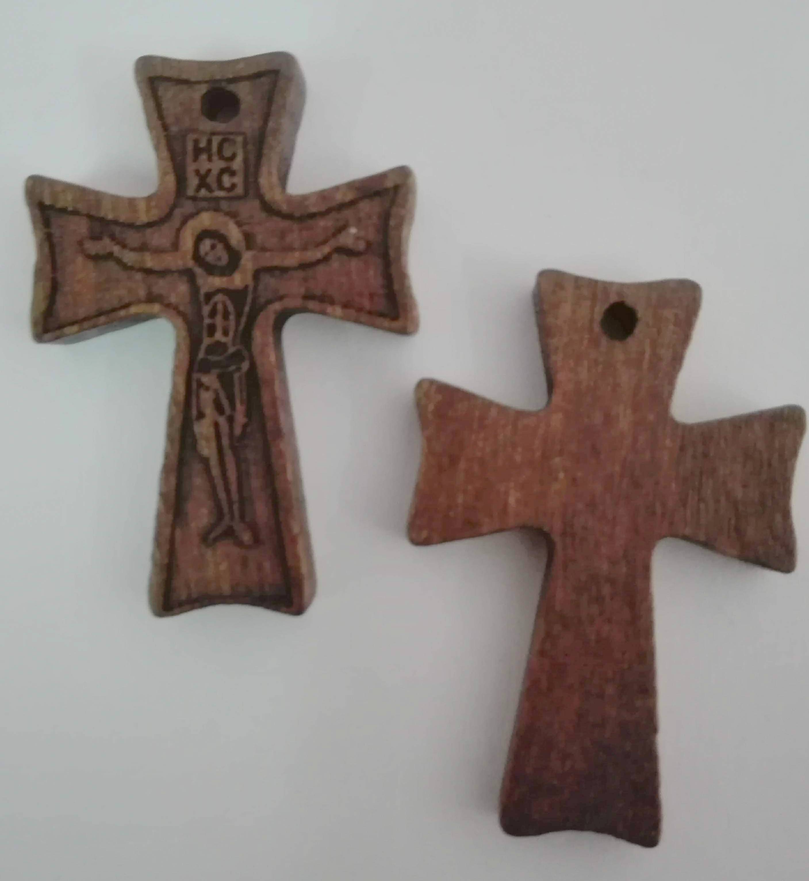 cruz de madeira PQ