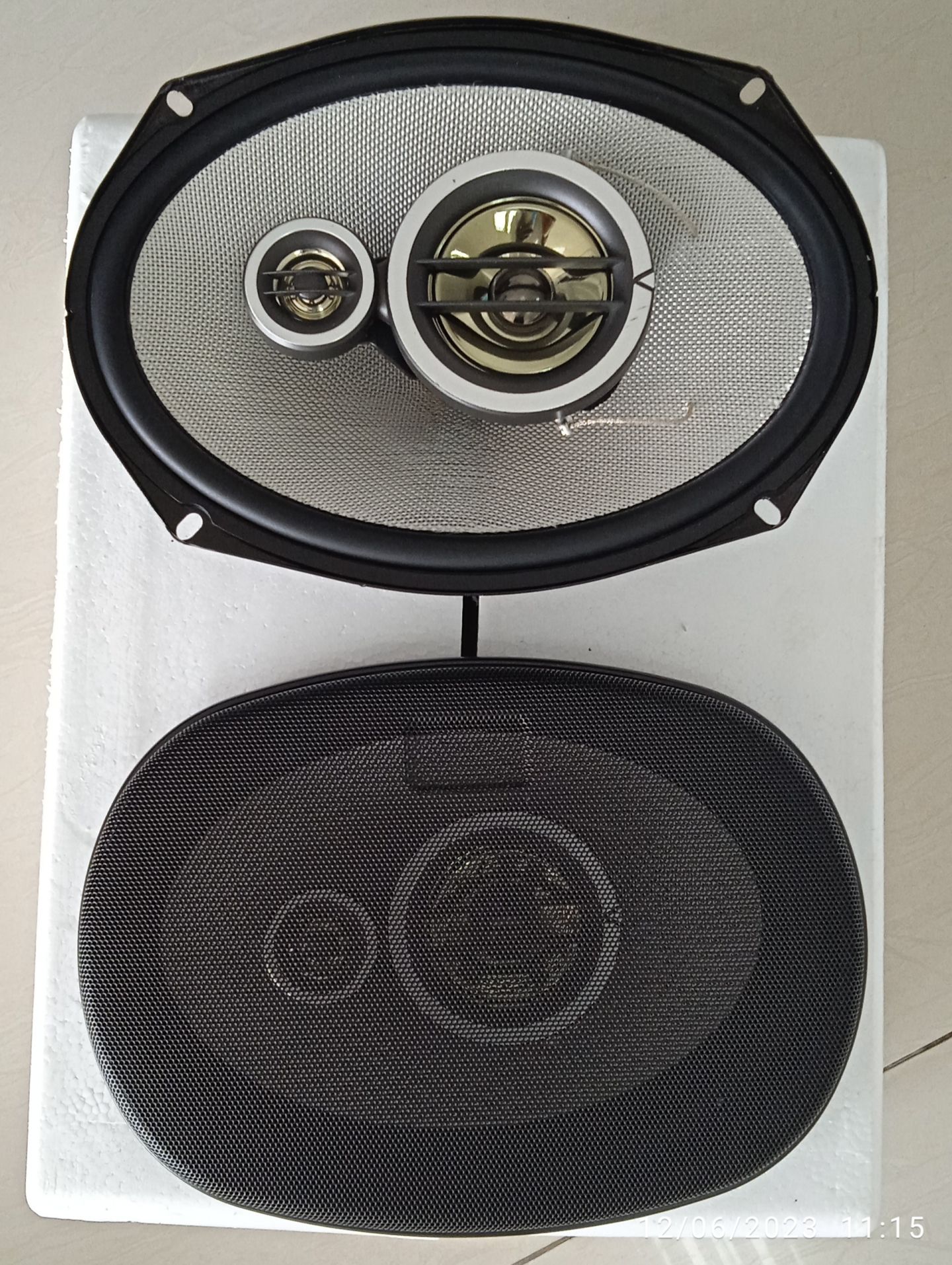 Kenwood - Coluna Porta Traseira de Carro 320W  181x252mm