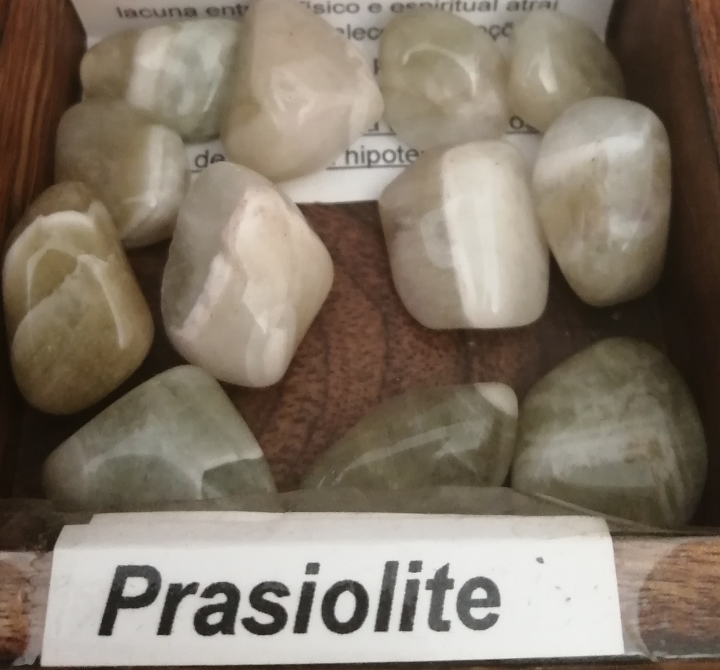 24xL  tumble stone -prasiolite