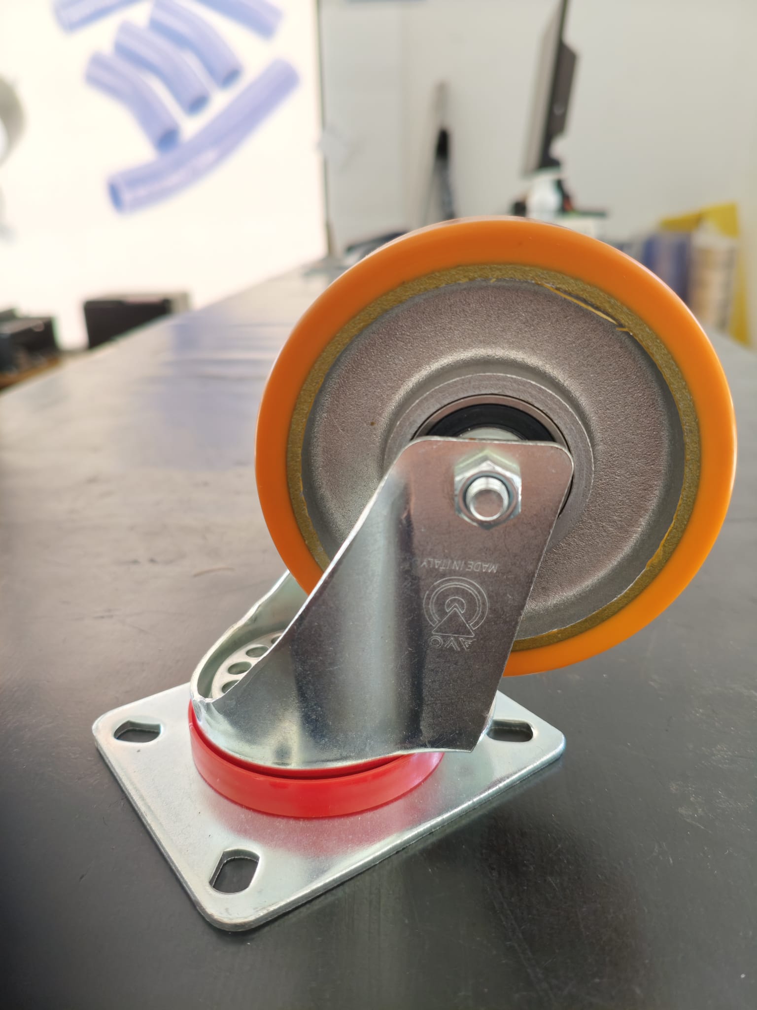 Rodizio Apu 37 100x30mm Girat.F.4