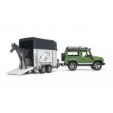 Land Rover Defender Station Wagon c/ atrelado e 1 cavalo