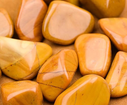 24x tumble stones-jasper-amarillo +obsidiana copo de neve