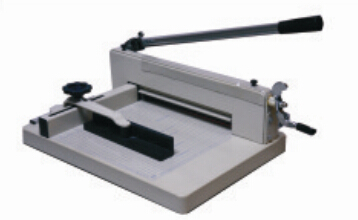 J-3204MAQUINA DE CORTE DE PAPEL