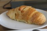 CROISSANT SIMPLES MANTEIGA 80GR